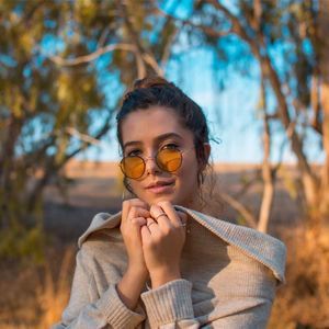 Meet your Posher, Maya